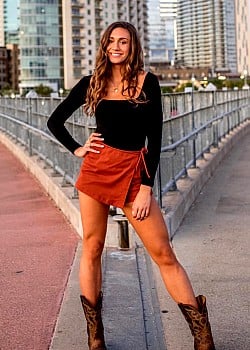 Shay Holle